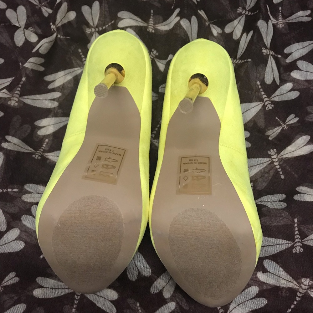 Yellow Heels - Picture 3 of 4